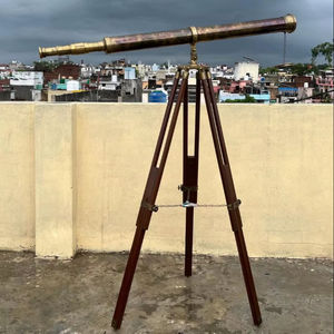 Telescopio de Metal y Madera Pulido a Mano con Soporte de Madera para una Decoración Elegante de Sala de Estar y Oficina - Product Image 1