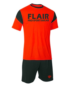 Kits de football rétro conçus sur mesure Uniformes de maillot de football pour enfants de haute qualité pour hommes - Product Image 4