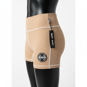 กางเกงขาสั้นออกกำลังกายผู้หญิง คุณภาพสูง 245 GSM ผ้าริบถัก โพลีเอสเตอร์ สแปนเด็กซ์ สีเบจ แต่งแถบปักโลโก้ ทรงบู้ตี้ - Product Image 3