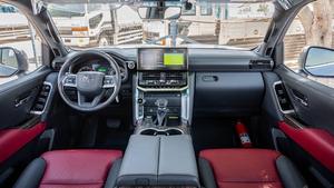 TOYOTA LAND CRUISER 300 VXR 3.3D GRIS 5 PLACES 4 CYLINDRES 2 755 CCM 204 CH CONDUITE À GAUCHE EURO6 TRANSMISSION AUTOMATIQUE OCCASION 2022 - Product Image 2