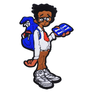 Parches Bordados de Chenilla Personalizados, Nuevo Diseño, Hechos a Mano, Cosidos, con Forma de Corazón, Alfabeto, Flor, Colores y Tamaños Personalizados para Ropa 2025 - Product Image 1