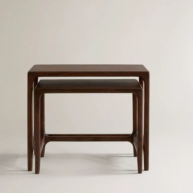 New Arrival Solid Oak Wooden Coffee Table With Sturdy Legs Designed For Modern Minimalist Living Room Decoration Needs