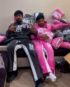 ชุดวอร์มแบบใหม่ คุณภาพสูง ลวดลายฟอกสีและซีดจางจากแสงแดด ผ้า 400 GSM คุณภาพสูง ผ้าฝ้าย 100% - Product Image 3