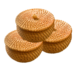 ตะกร้าหวายอเนกประสงค์และเก๋ไก๋พร้อมฝาปิดเหมาะสำหรับเก็บของจำเป็นสำหรับการเดินทาง - Product Image 1