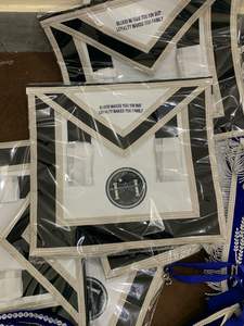 Tablier maçonnique anglais Regalia - Product Image 3