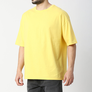 เสื้อยืดเปล่าผู้ชายคุณภาพสูง OEM ขายส่ง ระบายอากาศได้ดี ผลิตจากโพลีเอสเตอร์/คอตตอน แขนสั้น สไตล์ลำลอง สำหรับพิมพ์โลโก้ตามสั่ง - Product Image 3