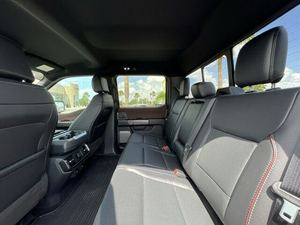 Gran Oferta: Ford F-150 Lariat SuperCrew 4WD 2023, Impecable, Listo para Enviar - Product Image 4