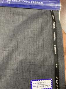 Tela de ropa teñida lisa de urdimbre de poliéster pesado Royal Slub para niños y niñas - Product Image 3