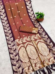 Saree de seda Banarasi hecho a mano con Zari y Meenakari hermoso Pallu con borde y borlas perfecto para ocasiones especiales - Product Image 6