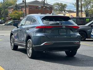 CleAN 2023 To-yo-ta Ve_n_za XLE AWD - Product Image 5