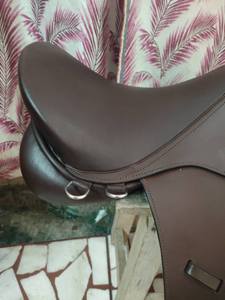 Selle de cheval de dressage en cuir de qualité supérieure, design anglais luxueux, selle de saut tout usage, Ashmira équestre, équitation - Product Image 3