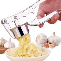 Presse-ail et presse-gingembre manuel facile à utiliser, hachoir de cuisine avec des éléments métalliques durables et faciles à nettoyer pour une cuisson facile