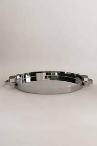 Plateau de service en acier inoxydable fini miroir avec forme ovale pour une utilisation fonctionnelle et un accent de décoration intérieure - Product Image 6