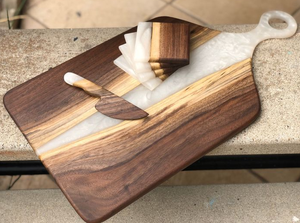 Tabla de Cortar de Resina y Madera Hecha a Mano |   Resina Epoxi de Grado Alimenticio y Madera Maciza |   Tabla de Cortar, Servir y Queso de Alta Resistencia - Product Image 4