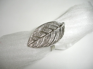 ห่วงใส่ผ้าเช็ดปากอลูมิเนียมโลหะรูปทรงใบไม้แหวนผ้าเช็ดปากลายนูนสำหรับตกแต่งงานแต่งงาน - Product Image 6