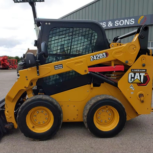 รถตักล้อยางดีเซลรุ่น 242D3 พร้อมเครื่องยนต์ - Product Image 1