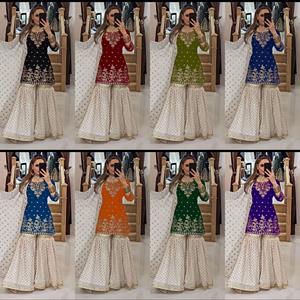 Top de fête de créateur élégant avec Palazzo Fancy Dupatta assorti avec une belle broderie parfaite tenue de fête - Product Image 6