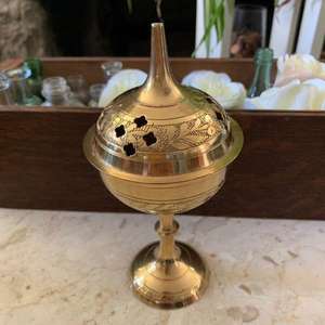 Haut brûleur d'encens en laiton fini or de qualité accrocheur croix sur le dessus ornement religieux encensoir de luxe brûleur d'encens Onsale - Product Image 4