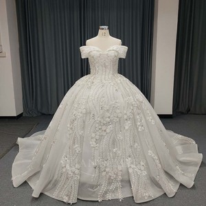 ANY188 Vestidos de Novia Modernos con Apliques Color Marfil y Hombros Descubiertos - Product Image 1
