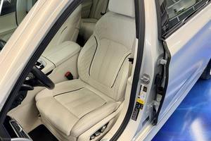 Auto Usado Premium 2018 BMW Alpina B7 xDrive V8 Twin-Turbo de 600 hp - Product Image 4