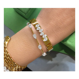 Brazalete de diamantes de pera de oro sólido de 14K de moda, brazalete grabado en forma de lágrima, regalo de aniversario clásico, brazaletes de moissanita para ella - Product Image 4