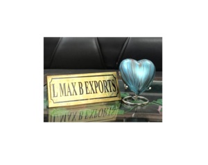 Urne souvenir en aluminium de qualité supérieure de Design classique urne en forme de coeur avec support en métal pour urne funéraire commémorative de cendres humaines - Product Image 1