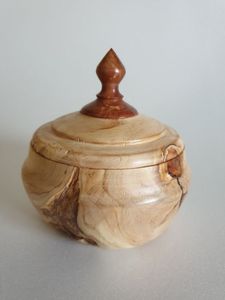 Casserole de service en bois de conception incurvée avec couvercle Warm Keeper servant une casserole en bois de vente chaude au prix de gros - Product Image 2