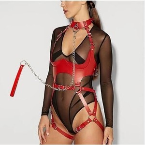 Conjunto de lencería de cuero con encaje hueco y esposas - Product Image 3