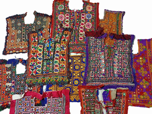 Banjara afghani Patch แผ่นติดกระจกปักด้วยมือสำหรับงานปักคอสไตล์วินเทจ Banjara - Product Image 5