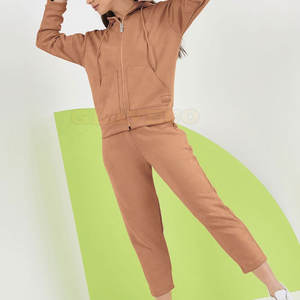 Chándales de invierno informales para mujer de primera calidad Ropa de color sólido de alta fabricación - Product Image 4