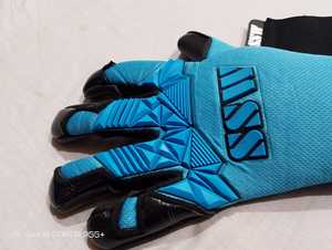 Gants de gardien de but en latex allemand de haute qualité gants de football avec logo personnalisé en gros gants de gardien de but extérieurs antidérapants professionnels - Product Image 4