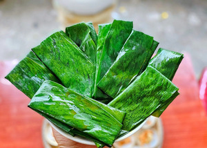 Banh Nam Vietnamita Tradicional, Pastel de Arroz al Vapor Rectangular con Especias y Hierbas, Congelado, de Hue - Product Image 5