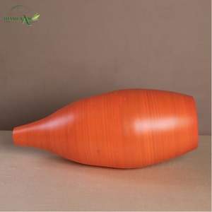 Vase en bambou Thanh Nam Arts Bold Curve, écologique, matériau naturel, forme sculptée, couleur contemporaine, vase de table durable - Product Image 2