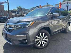 Pilot EX-L AWD 2024, Turbo, Asientos de Cuero, Interior Claro, Neumáticos R21, Bajo Kilometraje, Precio en Stock, Listo para Envío - Product Image 3