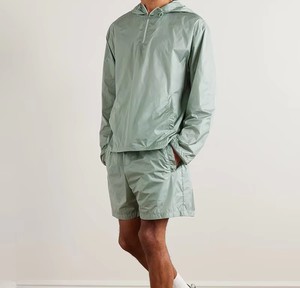 Conjunto de chándal unisex personalizado al por mayor con cremallera de un cuarto, pantalones cortos, secado rápido, cortavientos, 100% algodón, liso, de invierno, con contraste - Product Image 6