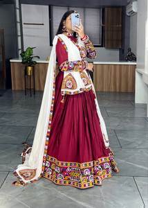 Lehenga choli gamthi ทำงานกับ patta ชั้นและงานกระจกจริงสำหรับผู้หญิงอินเดียสวมใส่ในเทศกาล navratri - Product Image 6
