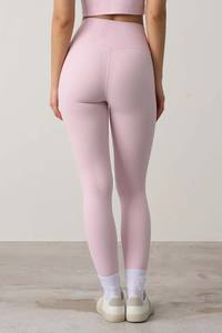 เลกกิ้งออกกำลังกายเอวกลางสำหรับผู้หญิง แบบขายส่ง ปรับแต่งได้ ดีไซน์ใหม่ เป็นมิตรกับสิ่งแวดล้อม ทนทาน ยืดหยุ่น พร้อมตะขอเกี่ยวเอวกลาง - Product Image 6