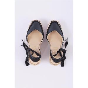 Alpargata cerrada con tacón de cuña alto - Product Image 3