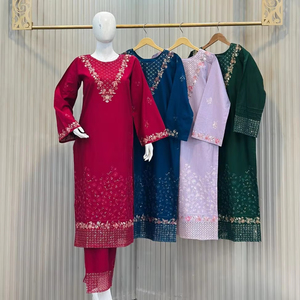 Collection formelle de luxe de Ssumaira Costumes Shalwar Kameez pakistanais et indiens sur tissu en mousseline de soie Vêtements de cérémonie - Product Image 1