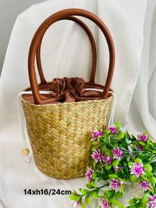 Sac cylindrique compact fabriqué à la main avec fermeture à glissière florale deux poignées pratiques pour les sorties de café réunions de promenades en ville - Product Image 5