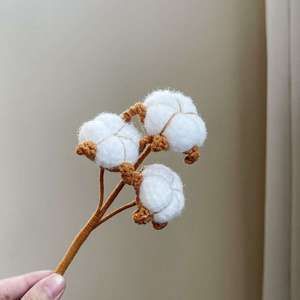 Ramo de Flores Tejidas a Crochet Hechas a Mano al por Mayor - Flores Artificiales Ecológicas de Algodón para Decoración del Hogar de Año Nuevo, Larga Duración - Product Image 1