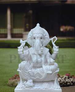 Statue de Ganesh en marbre blanc, artisanale, finition soignée, pour décoration intérieure. - Product Image 1