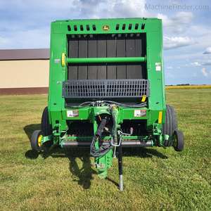 Presse à balles rondes John Deere 560M avec boîte de vitesses, haute productivité, prête à l'exportation - Product Image 5