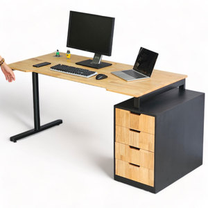 Bureau de jeu réglable en hauteur 160x70cm avec un design élégant, surface en MDF carbone, pieds de meuble GD68065 pour salle de jeu - Product Image 1