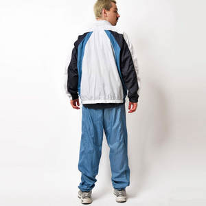 Ensemble jogging homme personnalisé en polaire unie pour l'hiver, veste courte et pantalon, 2 pièces, coupe-vent en polyester avec fermeture éclair, style streetwear, service OEM - Product Image 4