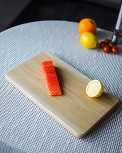 Planche à découper de haute qualité, fabriquée à la main par des artisans, épaisse, durable, en bois naturel et résine, écologique, passe au lave-vaisselle, pour la cuisine - Product Image 4