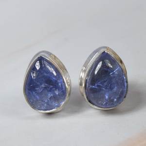 Boucles d'oreilles clous en Tanzanite bleue naturelle non traitée, forme poire, en argent sterling 925, bijoux pierre de naissance de décembre, traditionnels - Product Image 1