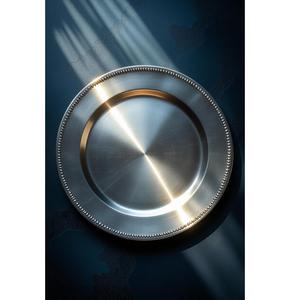 Plato de Presentación de Acero Inoxidable de Lujo de 13 Pulgadas con Borde de Cuentas, Plato Redondo de Metal para Decoración de Mesa de Boda/Banquete - Product Image 1