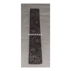 Quemador de palo de incienso de esteatita Natural religioso indio hecho a mano forma Rectangular hermoso diseño Floral para fines de decoración - Product Image 1