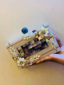 คลัทช์มือหินอ่อนรูปตัว D พร้อมงานฝีมือทำจากเรซินเทียมประดับมุกชุบทองวินเทจสายโซ่สำหรับงานแต่งงานของผู้หญิง - Product Image 5